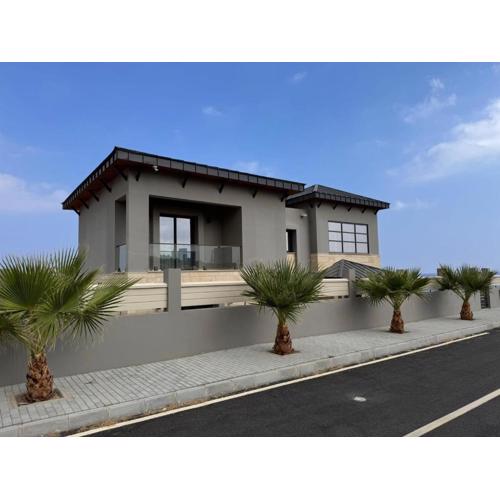 Suat Houses