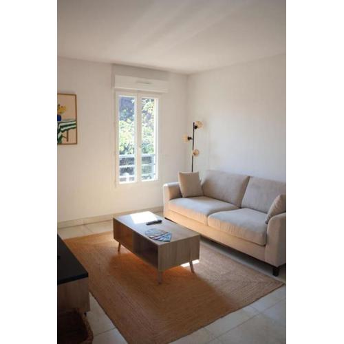 Suberbe appartement climatisé avec terrasse