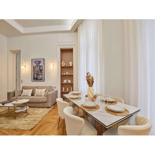 Sublime, luxurious flat AC Matignon St Honoré