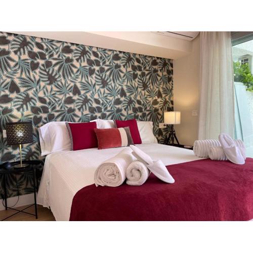 Suite 208, Close to the beach, 2 bedroom,Golden Mile