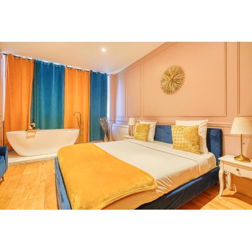 Suite Anna In Paris Republique