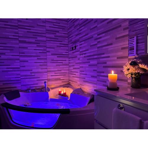 Suite Deluxe - Jacuzzi - Private Parking