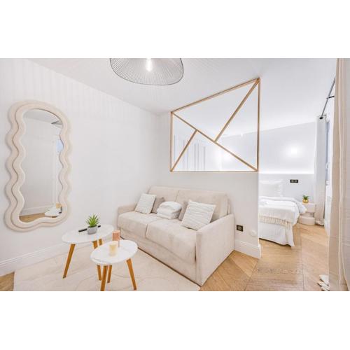 Suite luxueuse Elysee Faubourg St Honore Paris 8