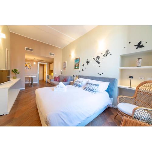 Suite Mazzini Square