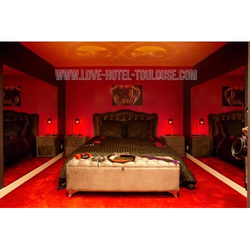SUITE MIROIRS Love Hotel Toulouse