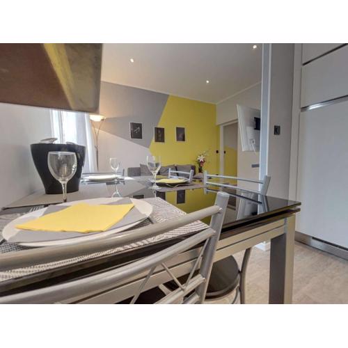 Suite Zen avec Jacuzzi, Sauna et Cuisine équipée – Reims centre
