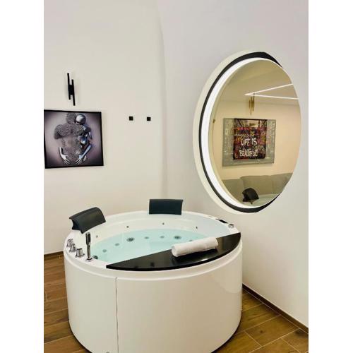 Suite169 Black