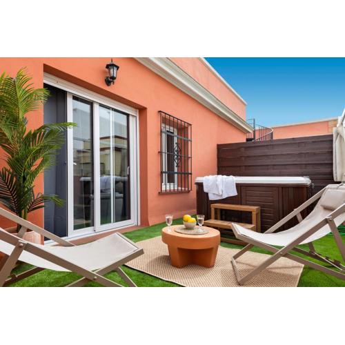 Suites Maestranza Santas Patronas - Penthouse with jacuzzi and parking