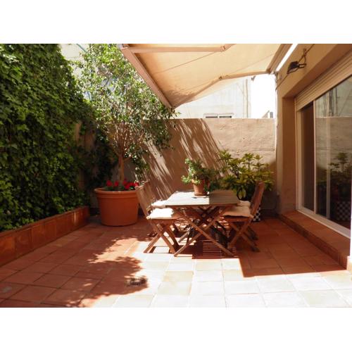 Suitur Courtyard Apartment