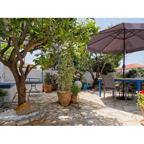 Summer Garden Studio - village location