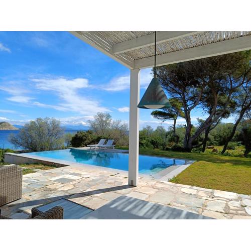 Summer Villa in Porto Rafti