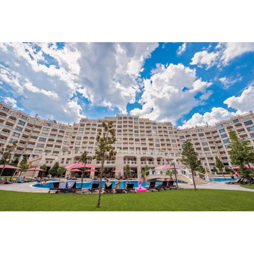 Summertime in Varna South Bay Beach Residence