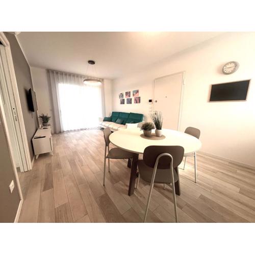 Sun Beach Residence con Piscina - Piazza Brescia - Adria Holiday Jesolo - FAMILY APARTMENTS