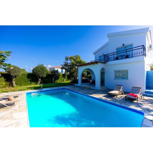 Sun Beach Villa Tria