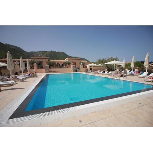 Sun House con piscina by Wonderful Italy