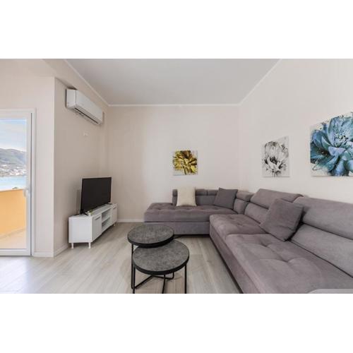 Sun & Sea 1BR Apartment