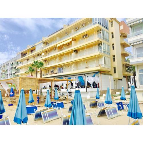 Sun & Sea Apartment