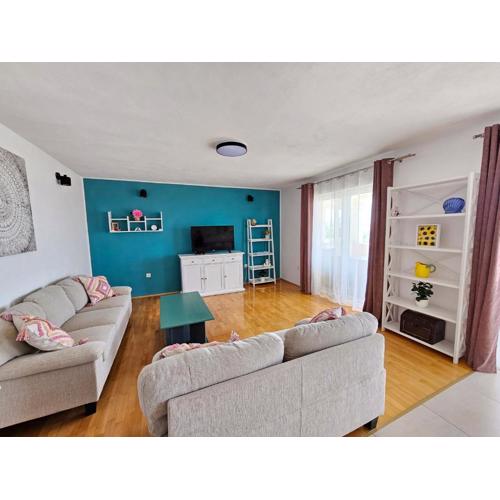 Sunflower Apartment