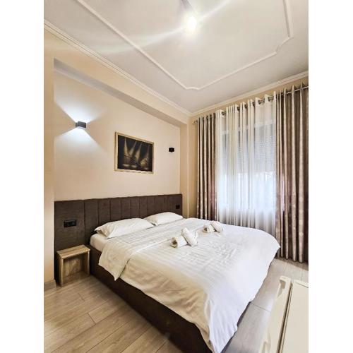 Sunflower Junior Suite