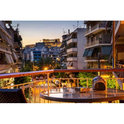 Sunny 2 bedroom cozy apartment, view of Parthenon