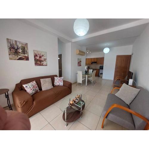 Sunny 2 Bedroom Larnaca Center