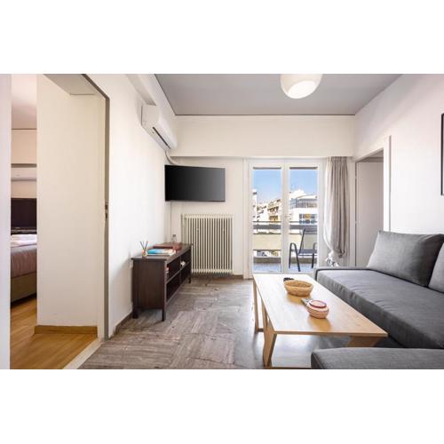 Sunny 3bd flat,Acropolis view
