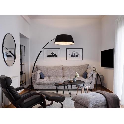 Sunny and Comfy 2bd Apt in Kolonaki