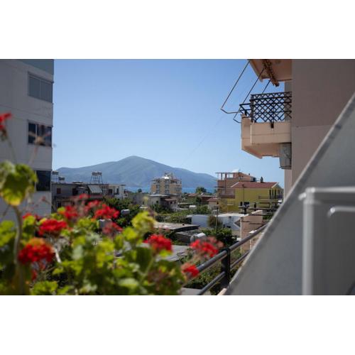 Sunny and spacious apartment in Orikum beach