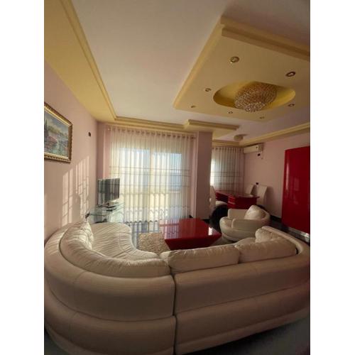 Sunny Apartament
