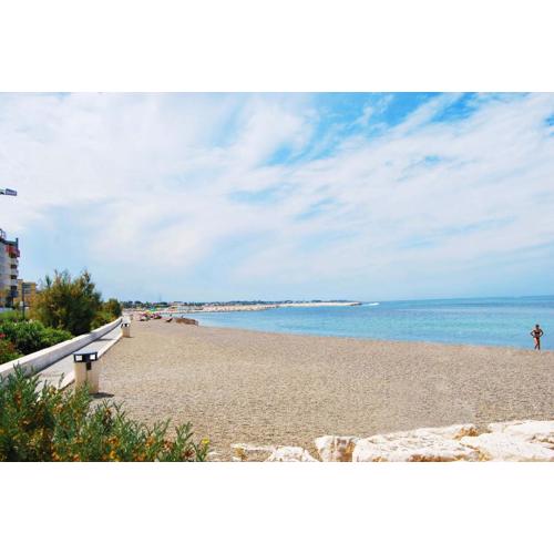 Sunny Beach Bari