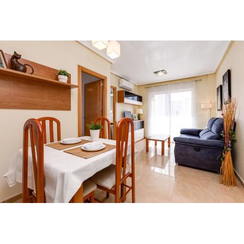 Sunny Casita, Torrevieja, Modern 2 Bed Top Floor Apartment