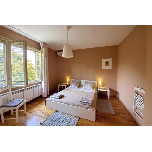 Sunny Central Apartment