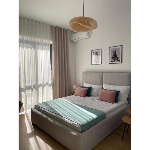 Sunny City Center Apartment