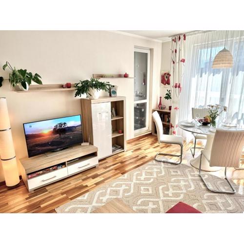 Sunny & Comfort Apartment next to Tech Park for 4 Guests