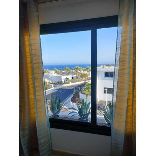 Sunny Corner, delux apartment vista mar and pool