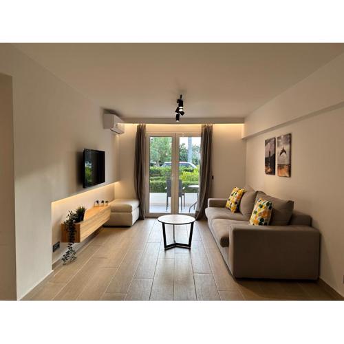 Sunny Escape in Glyfada 2 BD
