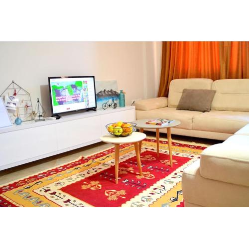 Sunny Flat in the Center of Tirana, 2 min. walk