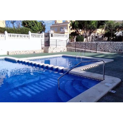 Sunny house in Santa Pola, shared pool