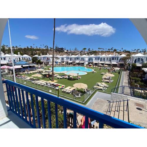 Sunny poolview bungalow in Maspalomas