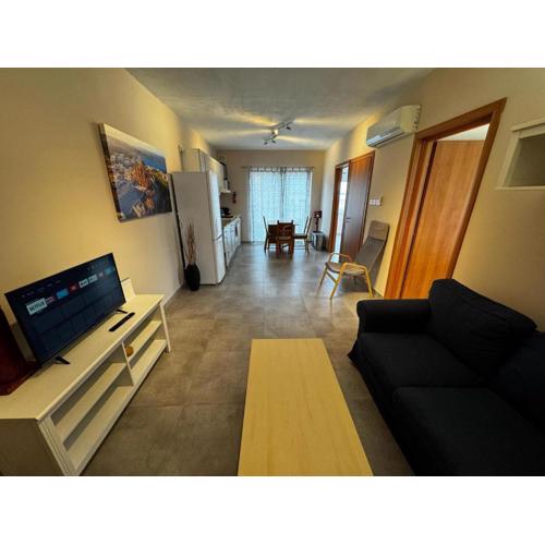 Sunny Retreat - 2 mins from the Sea