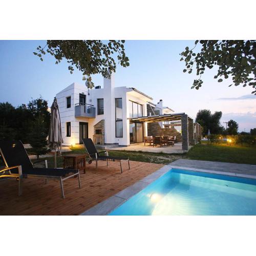 Sunny Sani Luxury Villas