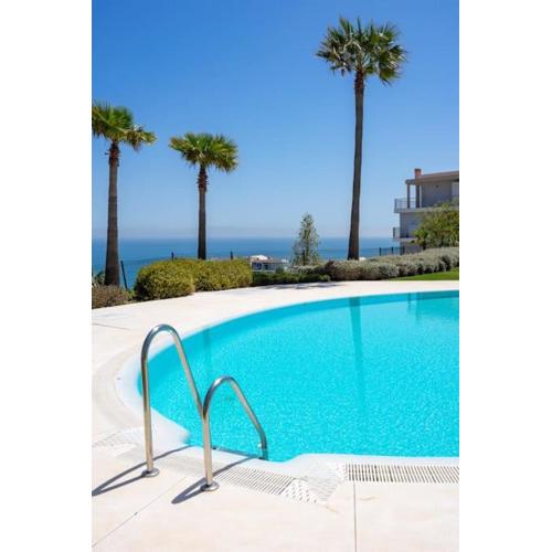 Sunny terrace with Jacuzzi in El Higueron by Costarentals - Ref 26