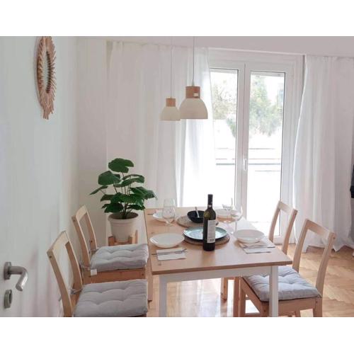 Sunny two-bedroom apartment next to Panathenaic Stadium
