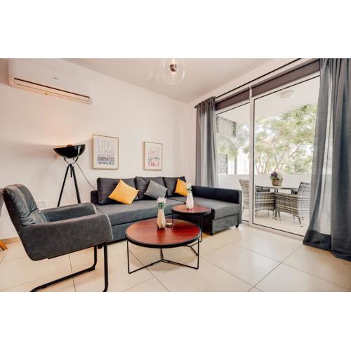 SunnyVillas: 2BR Mythical Apt*Swimming Pool*AK04