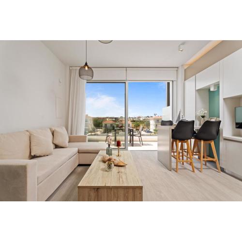 SunnyVillas Suite Mythical GYM Swimming Pool S21