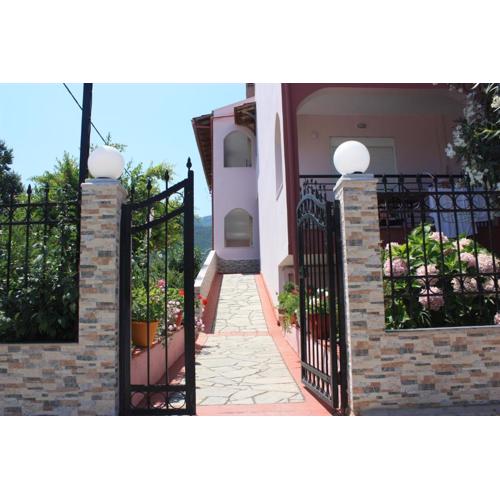 Sunray Studios Stavros