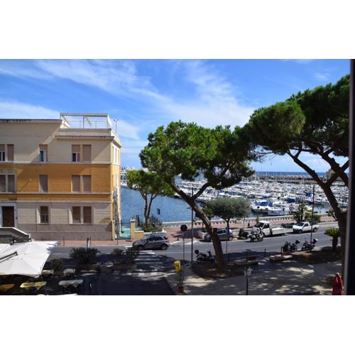 Sunrise Apartment Seaview - Happy Rentals