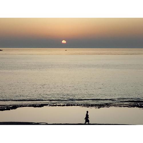 Sunrise Beauty by Zavolas Family - Limni Z3