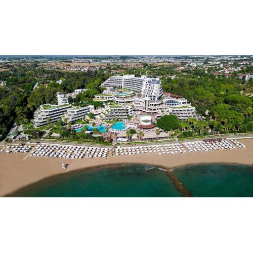 Sunrise Queen Luxury Hotel