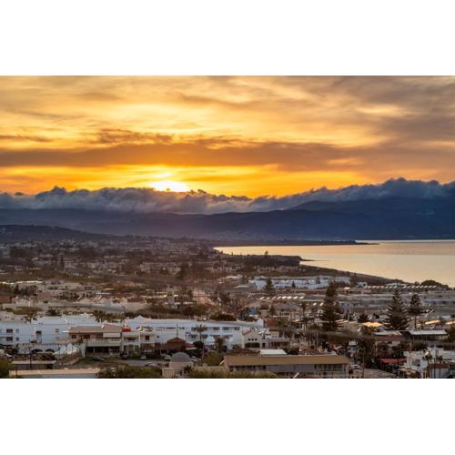 Sunset Apartment in Platanias